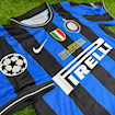 Picture of Inter Milan 09/10 Home Milito