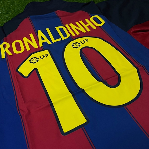 Picture of Barcelona 03/04 Home Ronaldinho