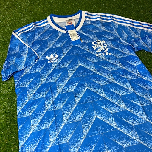 Picture of Netherlands 1998 Away