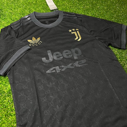 صورة Juventus 22/23 Black Edition