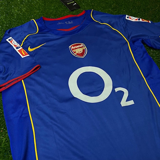Picture of Arsenal 04/05 Away Henry