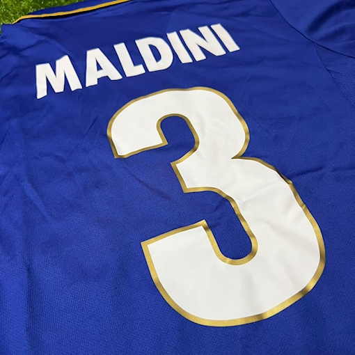 صورة Italy 96/97 Home Maldini
