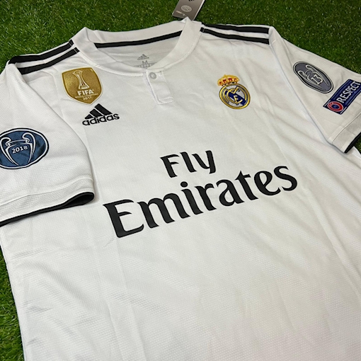 صورة Real Madrid 18/19 Home Benzema