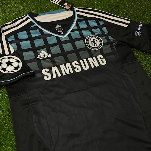Picture of Chelsea 11/12 Away Drogba