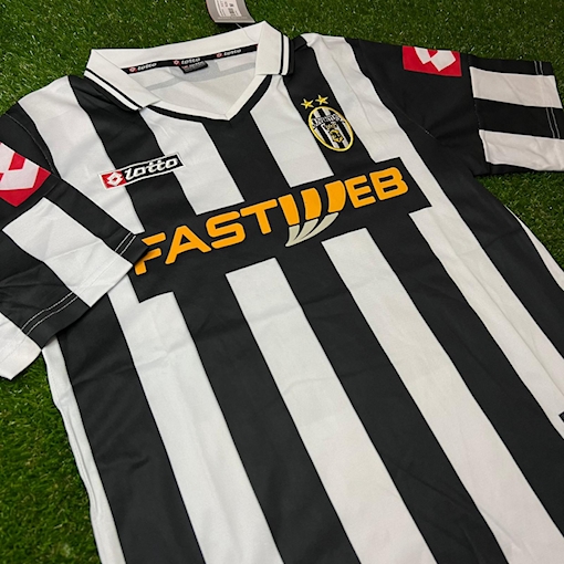 Picture of Juventus 01/02 Home 