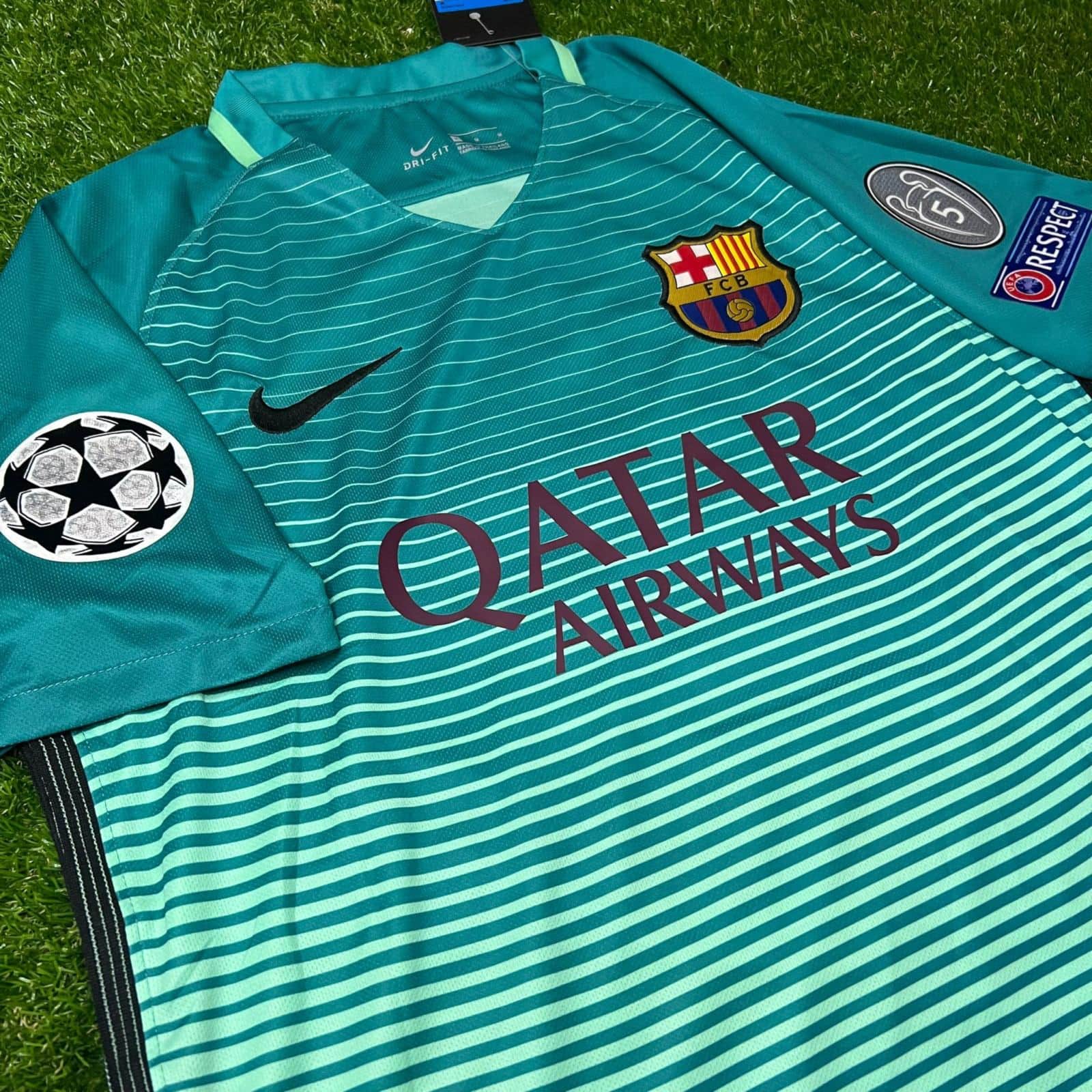 FC Barcelona 2016-2017 Third Short Sleeve Football Shirt [As Worn By Messi Neymar Suarez
