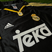 Picture of Real Madrid 99/01 Away Raul
