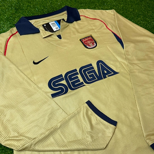 Picture of Arsenal 01/02 Away Henry Long - Sleeve 