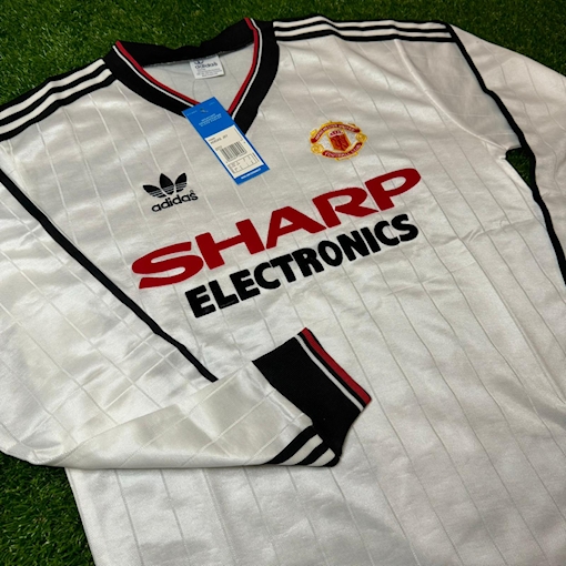 Picture of Manchester United 82/83 Away Long - Sleeve 