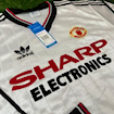 Picture of Manchester United 82/83 Away Long - Sleeve 