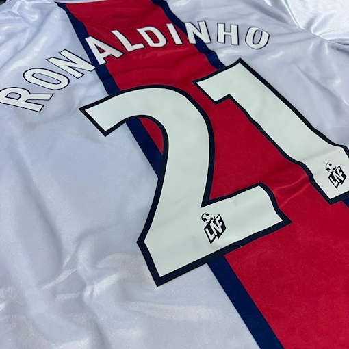 Picture of PSG 98/99 Away Ronaldinho 