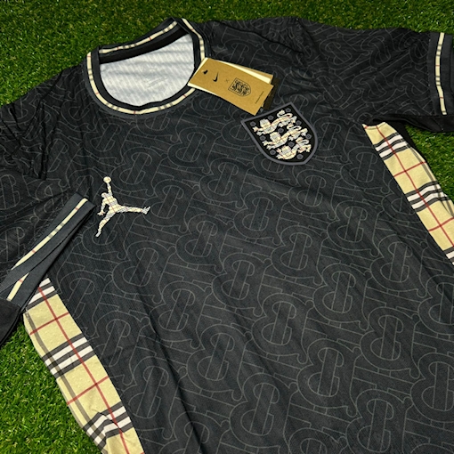 Picture of England 2024 Special Burberry  Edition Player Version Grey