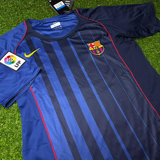 Picture of Barcelona 04/05 Away Eto'o