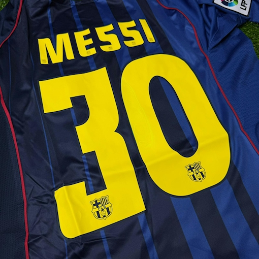 Picture of Barcelona 04/05 Away Messi