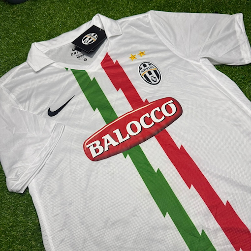 Picture of Juventus 10/11 Away