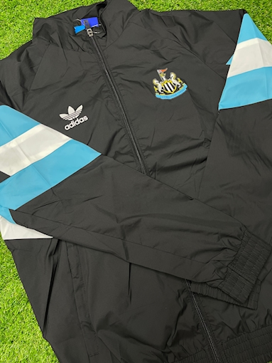 Picture of Newcastle 2025 Windbreaker Jacket Black
