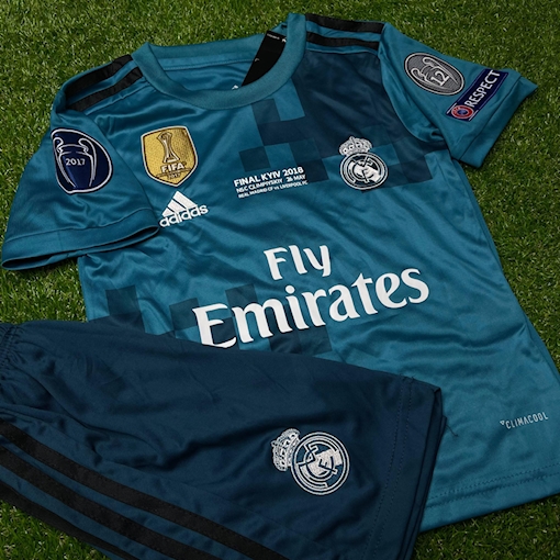 Picture of Real Madrid 17/18 Third Kids Ronaldo Final Print