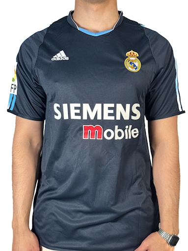 Picture of Real Madrid 03/04 Away Zidane 