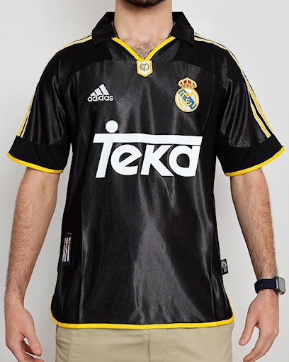Picture of Real Madrid 99/01 Away Raul