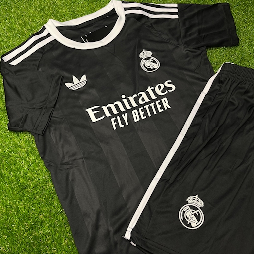 Picture of Real Madrid 25/26 Goalkeeper Kids Black