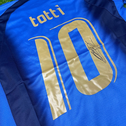 Picture of Italy 2006 Home Totti Signature Edition