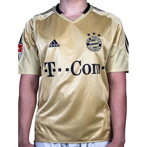 Picture of Bayern Munich 04/05 Away