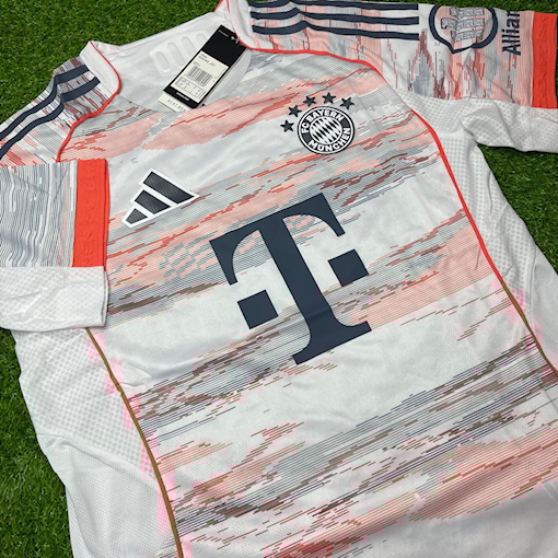 Picture of Bayern Munich 25/26 Away Player Version