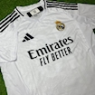صورة Real Madrid 24/25 Home "LEGEND OF MADRID" Modrić Tribute