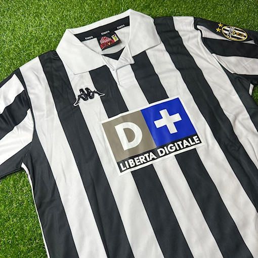 Picture of Juventus 98/99 Home Henry