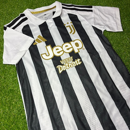 Picture of Juventus 26/27 Home Player Version