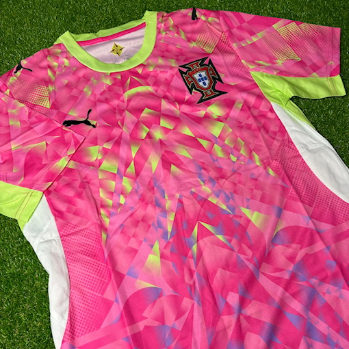Picture of Portugal 2026 Goalkeeper Pink/yellow