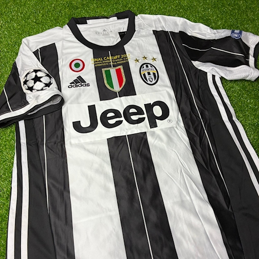 Picture of Juventus 16/17 Home