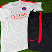 Picture of Psg 26/27 Training Kit Black/White  