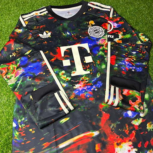 Picture of Bayern Munich 26/27 Oktoberfest Special Edition Long-Sleeve